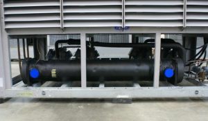 Used carrier 110 ton air cooled chiller 2004  11