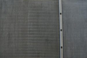 Used york 121 ton air cooled chiller 2004  5